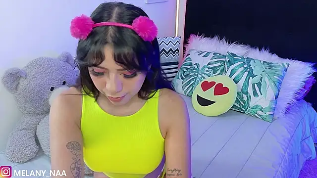Snapshot of melany_naa chatting on 25, 10, 2025 melany naa online show from 25, 10, 2025