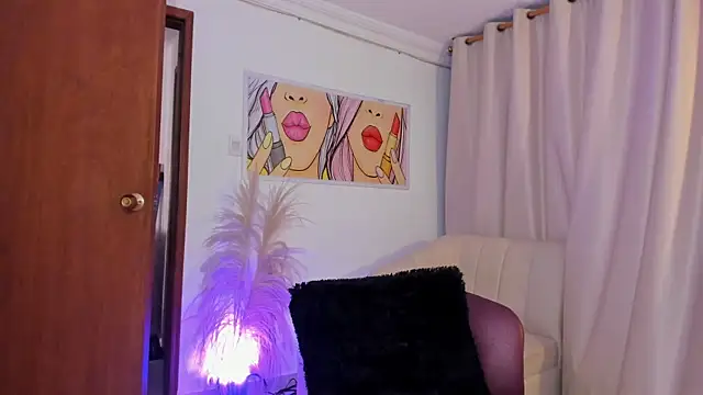 Snapshot of StarMilf chatting on 9, 5, 2026 StarMilf online show from 9, 5, 2026