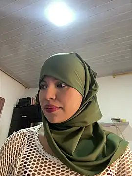 lalilamassu1 online show from 13, 3, 2025