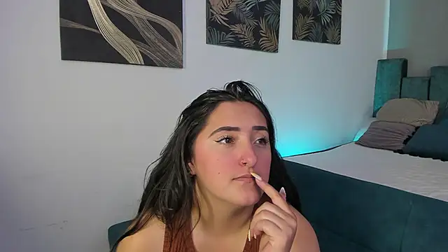Snapshot of Kathia_Morelli chatting on 9, 10, 2025 Kathia Morelli online show from 9, 10, 2025