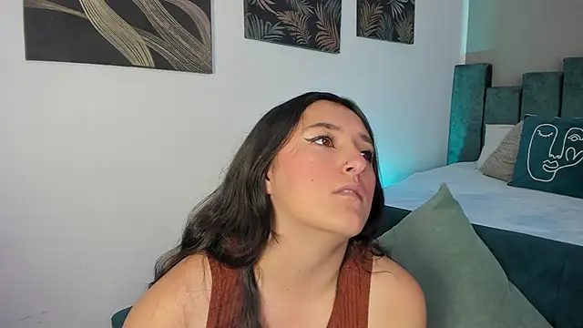Snapshot of Kathia_Morelli chatting on 14, 10, 2025 Kathia Morelli online show from 14, 10, 2025