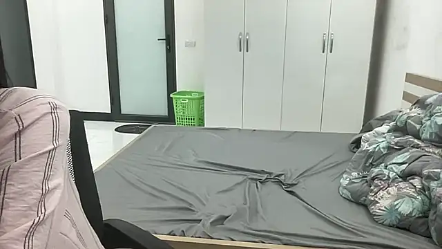 Snapshot of Louis_Baby chatting on 26, 11, 2025 Louis Baby online show from 26, 11, 2025