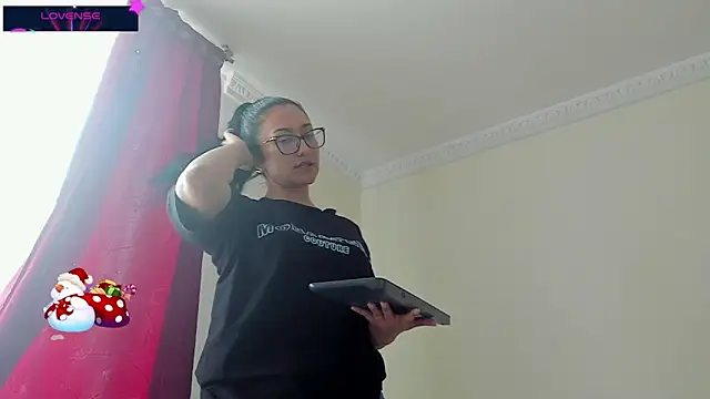 Missmia23 online show from 12, 12, 2024