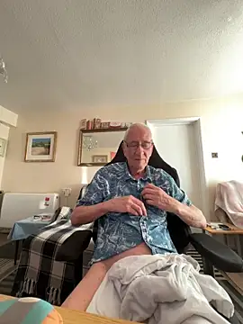 Snapshot of cutaboverest chatting on 1, 2, 2026 cutaboverest online show from 1, 2, 2026