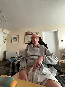 Snapshot of cutaboverest chatting on 8, 2, 2026 cutaboverest online show from 8, 2, 2026