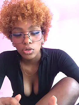 Snapshot of LiannaDixon chatting on 9, 12, 2024 LiannaDixon online show from 9, 12, 2024