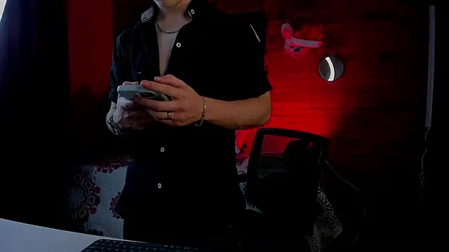 Snapshot of Ares_Dickson chatting on 13, 12, 2024 Ares Dickson online show from 13, 12, 2024