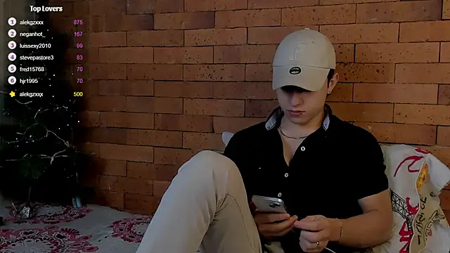 Snapshot of Ares_Dickson chatting on 15, 12, 2024 Ares Dickson online show from 15, 12, 2024