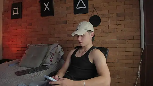 Snapshot of Ares_Dickson chatting on 26, 12, 2024 Ares Dickson online show from 26, 12, 2024