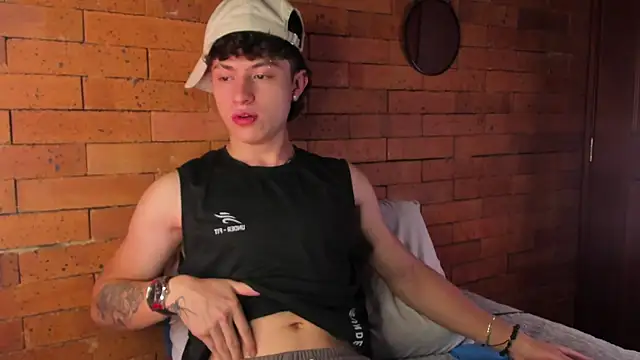Snapshot of Ares_Dickson chatting on 4, 2, 2025 Ares Dickson online show from 4, 2, 2025