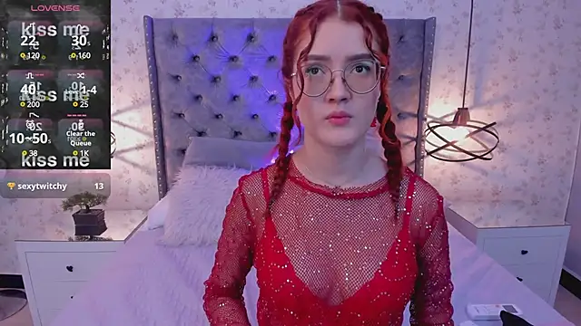 Snapshot of MiaWinx chatting on 15, 12, 2024 MiaWinx online show from 15, 12, 2024