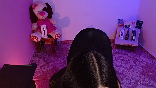 Snapshot of fluffy_peit16 chatting on 3, 12, 2024 fluffy peit16 online show from 3, 12, 2024