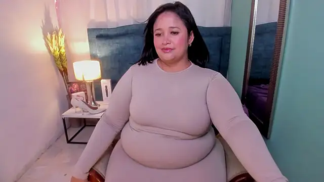 Busty Juicy online show from 1, 3, 2025
