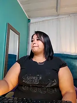Busty Juicy online show from 4, 3, 2025