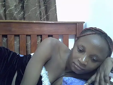 SpicyPetite online show from 27, 3, 2026