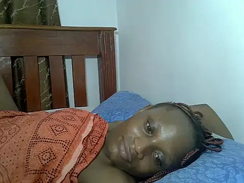 SpicyPetite online show from 4, 4, 2026