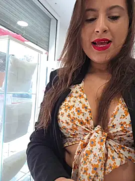 GatitaXD27 online show from 15, 11, 2025