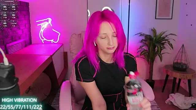 Selena Lily online show from 30, 1, 2025