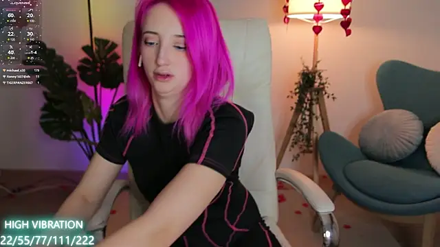 Selena Lily online show from 26, 2, 2025