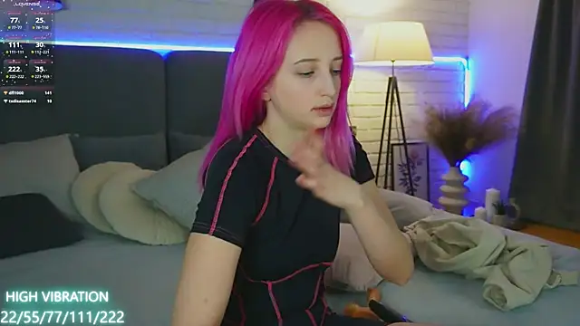 Selena Lily online show from 17, 3, 2025