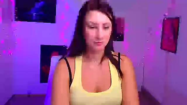 Snapshot of Loren_Moa chatting on 2, 12, 2024 Loren Moa online show from 2, 12, 2024