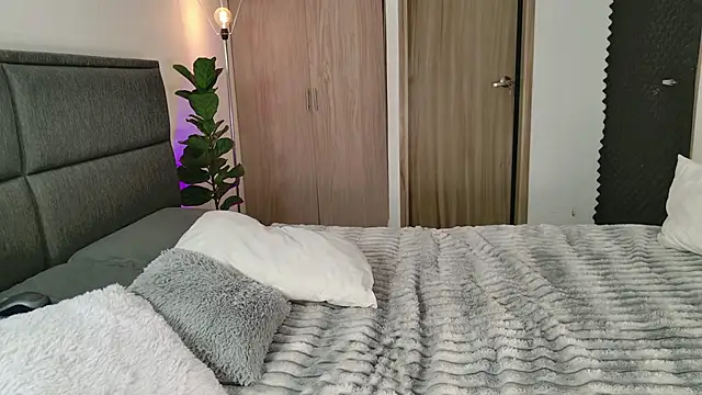 lady ni  online show from 24, 9, 2025