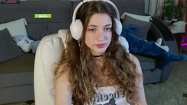 Sarah Supershy online show from 29, 11, 2025