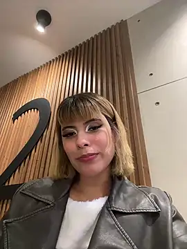 Snapshot of oxiris_1 chatting on 15, 2, 2025 oxiris 1 online show from 15, 2, 2025