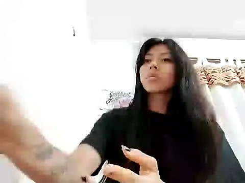 Snapshot of chinanochina chatting on 15, 12, 2024 chinanochina online show from 15, 12, 2024