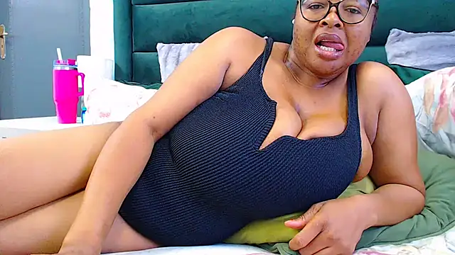 GoddessTitts online show from 25, 5, 2026