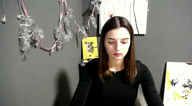 lady olivia  online show from 13, 12, 2024