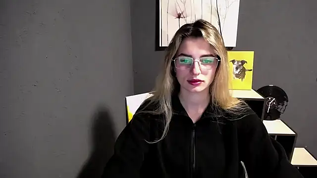 Snapshot of lady_olivia_ chatting on 3, 4, 2026 lady olivia online show from 3, 4, 2026