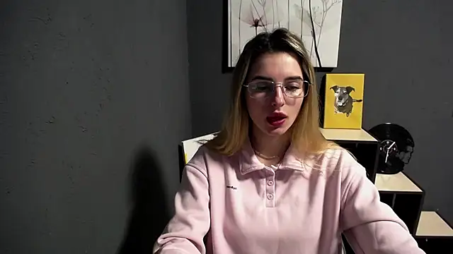 Snapshot of lady_olivia_ chatting on 4, 4, 2026 lady olivia online show from 4, 4, 2026