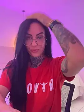 Snapshot of YasmimBrasil chatting on 25, 10, 2025 YasmimBrasil online show from 25, 10, 2025