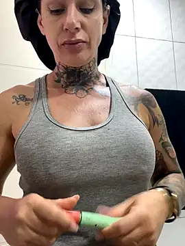 Snapshot of YasmimBrasil chatting on 26, 10, 2025 YasmimBrasil online show from 26, 10, 2025