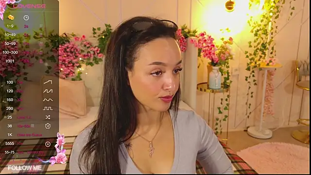 Lolly Neal online show from 14, 10, 2025