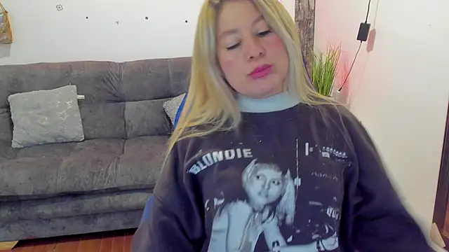 Snapshot of arisha_katy1 chatting on 31, 1, 2025 arisha katy1 online show from 31, 1, 2025