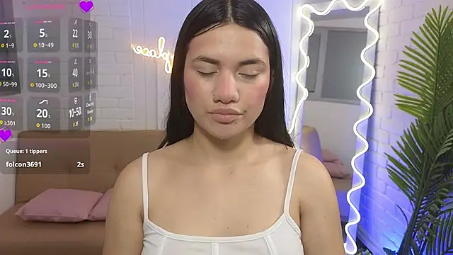 Snapshot of Chiara_tay chatting on 21, 9, 2025 Chiara tay online show from 21, 9, 2025