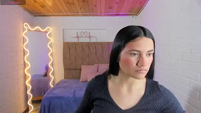 Snapshot of Chiara_tay chatting on 9, 10, 2025 Chiara tay online show from 9, 10, 2025