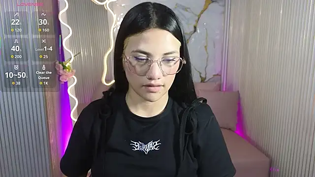 Snapshot of Chiara_tay chatting on 1, 4, 2026 Chiara tay online show from 1, 4, 2026