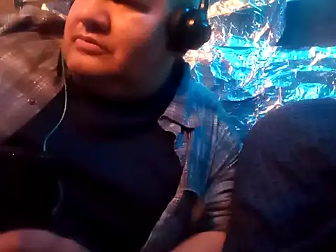 Snapshot of thecoolarrow chatting on 2, 12, 2024 thecoolarrow online show from 2, 12, 2024