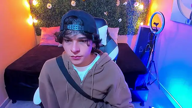 Luke Howland online show from 10, 1, 2025