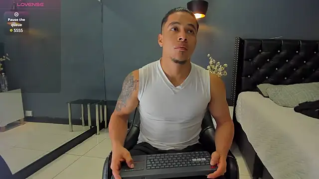 Bryson Collins  online show from 12, 2, 2025