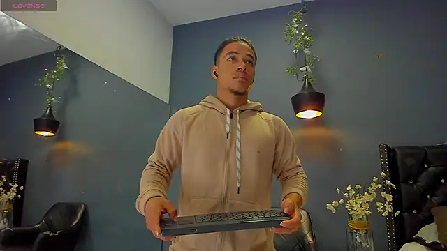 Bryson Collins  online show from 3, 3, 2025