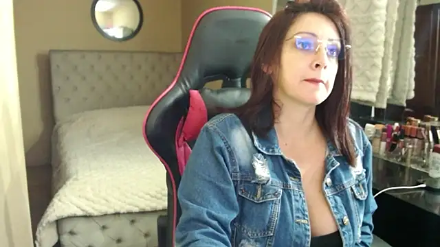 Carol Scottt online show from 23, 2, 2026