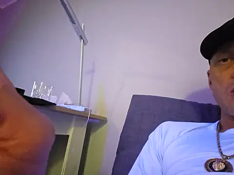 McdyllanXX online show from 8, 2, 2025