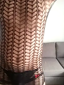 Snapshot of McdyllanXX chatting on 17, 4, 2026 McdyllanXX online show from 17, 4, 2026
