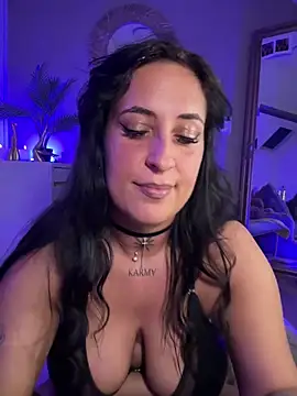 Snapshot of CarolaDrago chatting on 5, 3, 2026 CarolaDrago online show from 5, 3, 2026