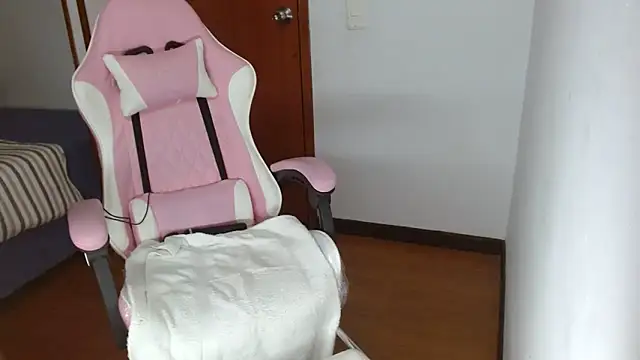 Snapshot of Mishka__ chatting on 7, 12, 2024 Mishka online show from 7, 12, 2024