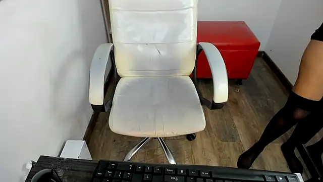 Snapshot of Mishka__ chatting on 18, 3, 2025 Mishka online show from 18, 3, 2025